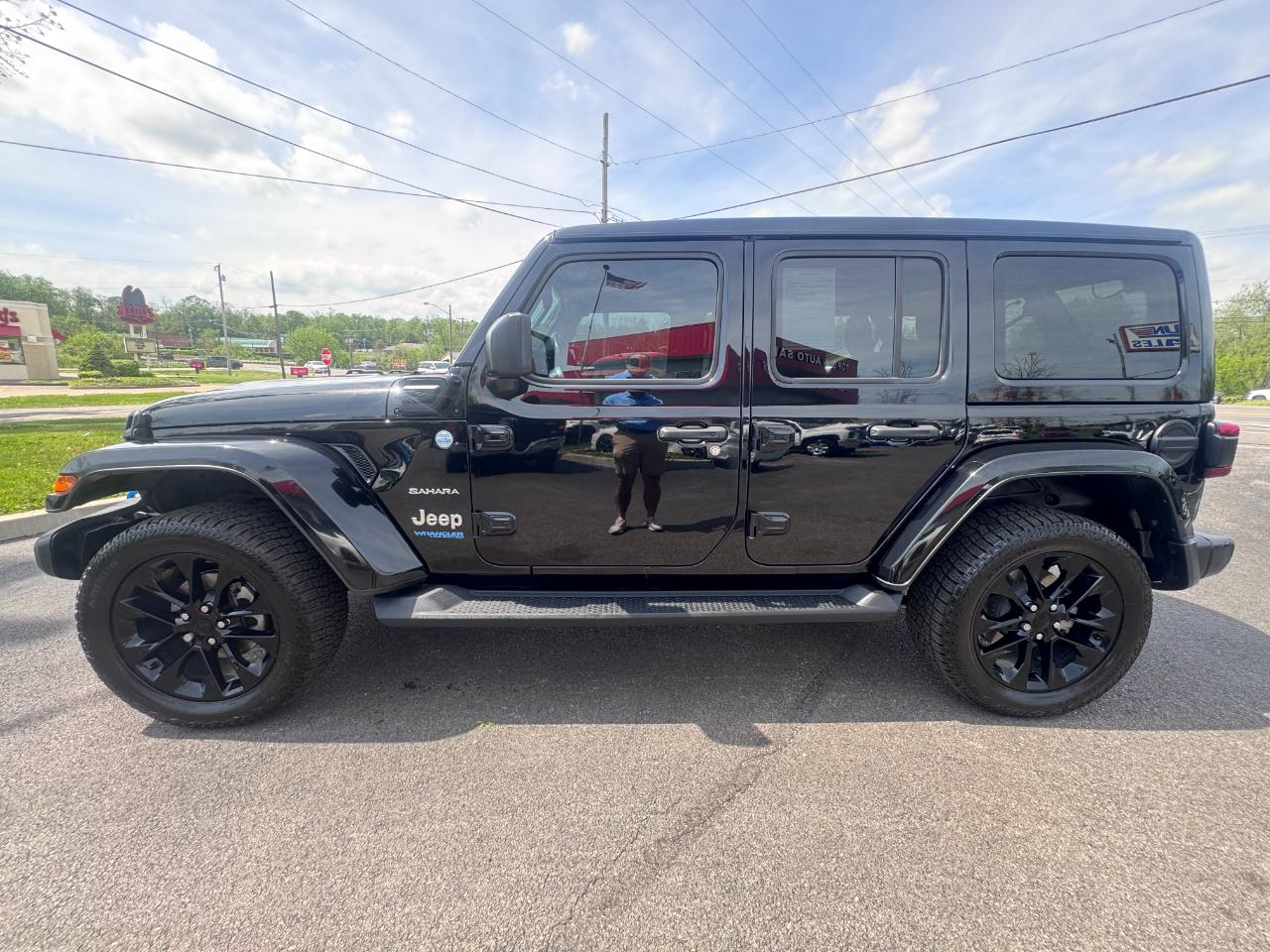 Jeep Wrangler 4xe Unlimited Sahara 4x4 2022