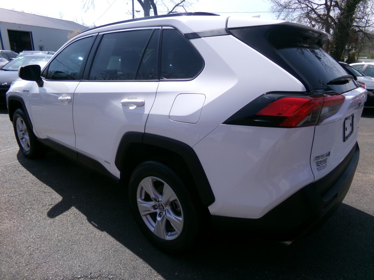 Toyota RAV4 Hybrid LE AWD (Natl) 2019