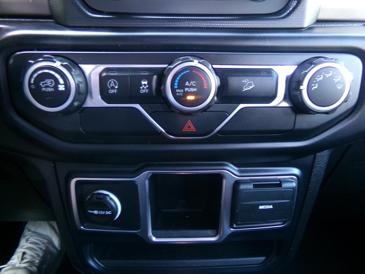 Jeep Wrangler Sport 4x4 2019