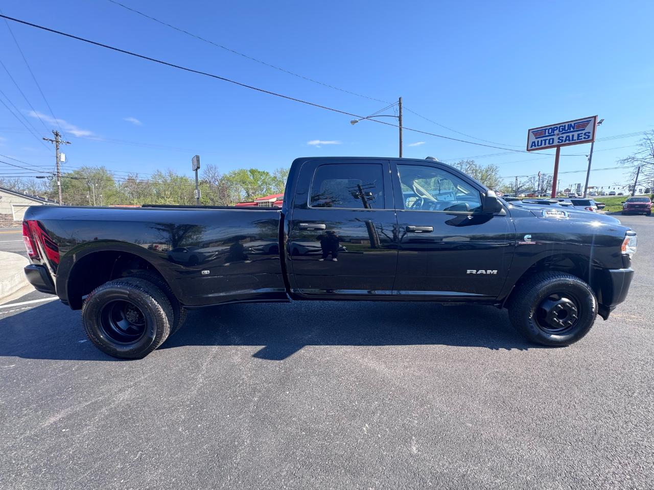 RAM 3500 Tradesman 4x4 Crew Cab 8' Box 2020