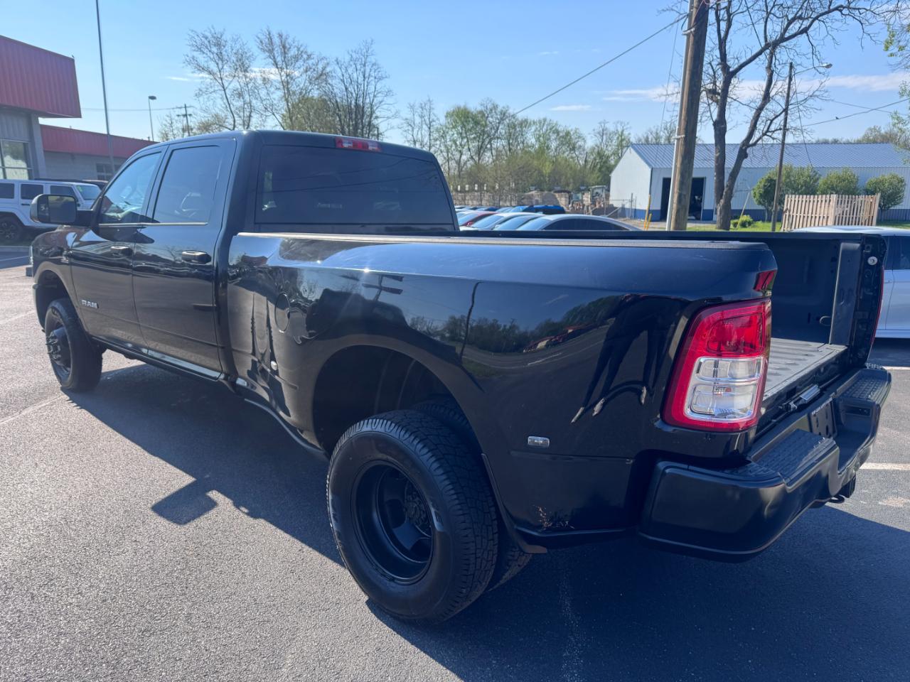 RAM 3500 Tradesman 4x4 Crew Cab 8' Box 2020