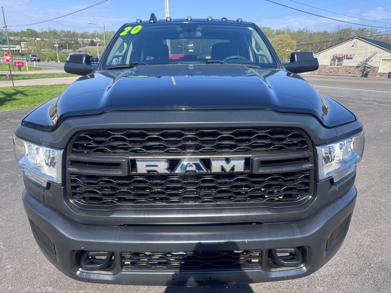 RAM 3500 Tradesman 4x4 Crew Cab 8' Box 2020