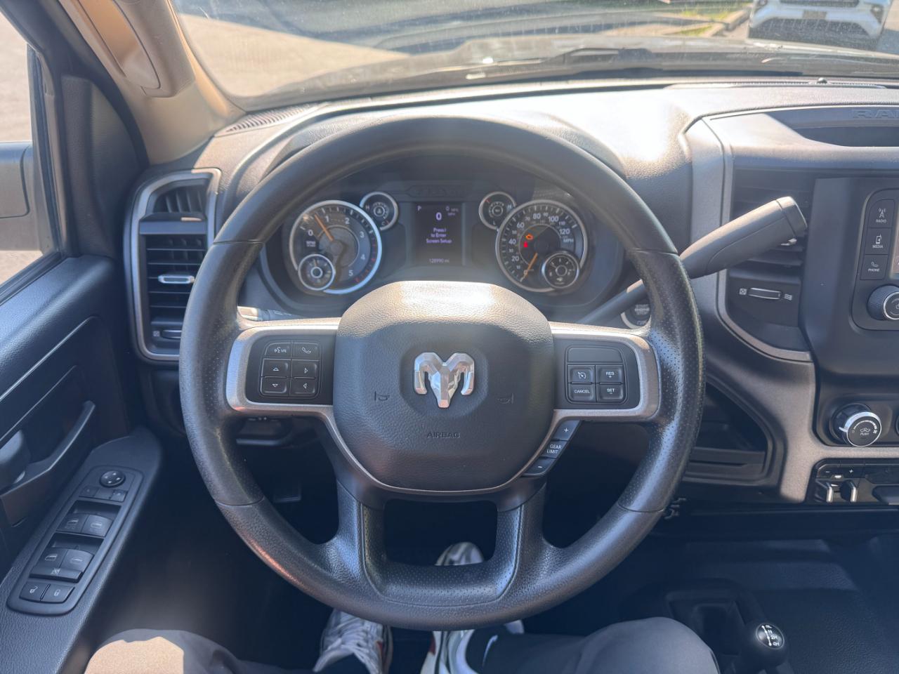 RAM 3500 Tradesman 4x4 Crew Cab 8' Box 2020