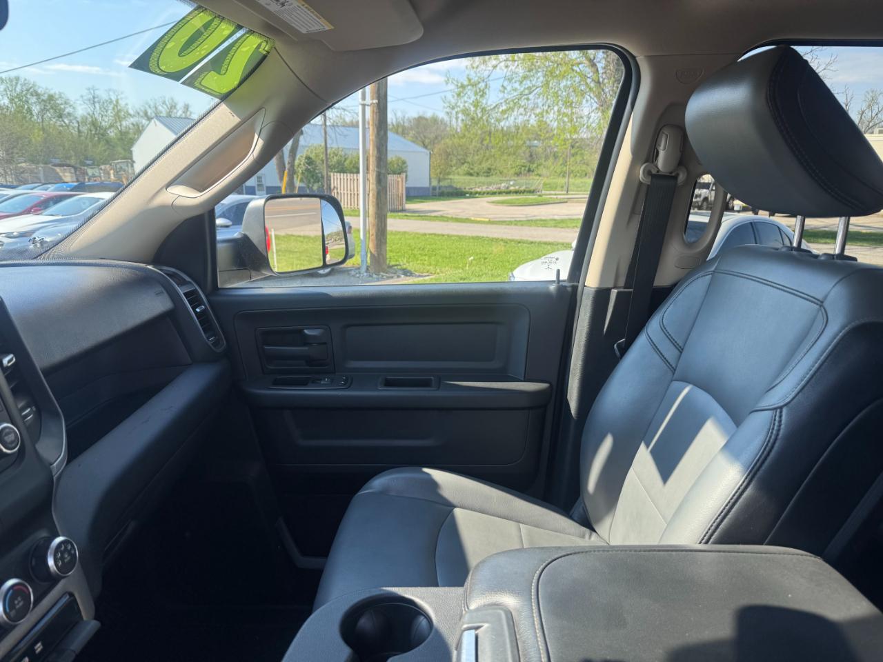 RAM 3500 Tradesman 4x4 Crew Cab 8' Box 2020