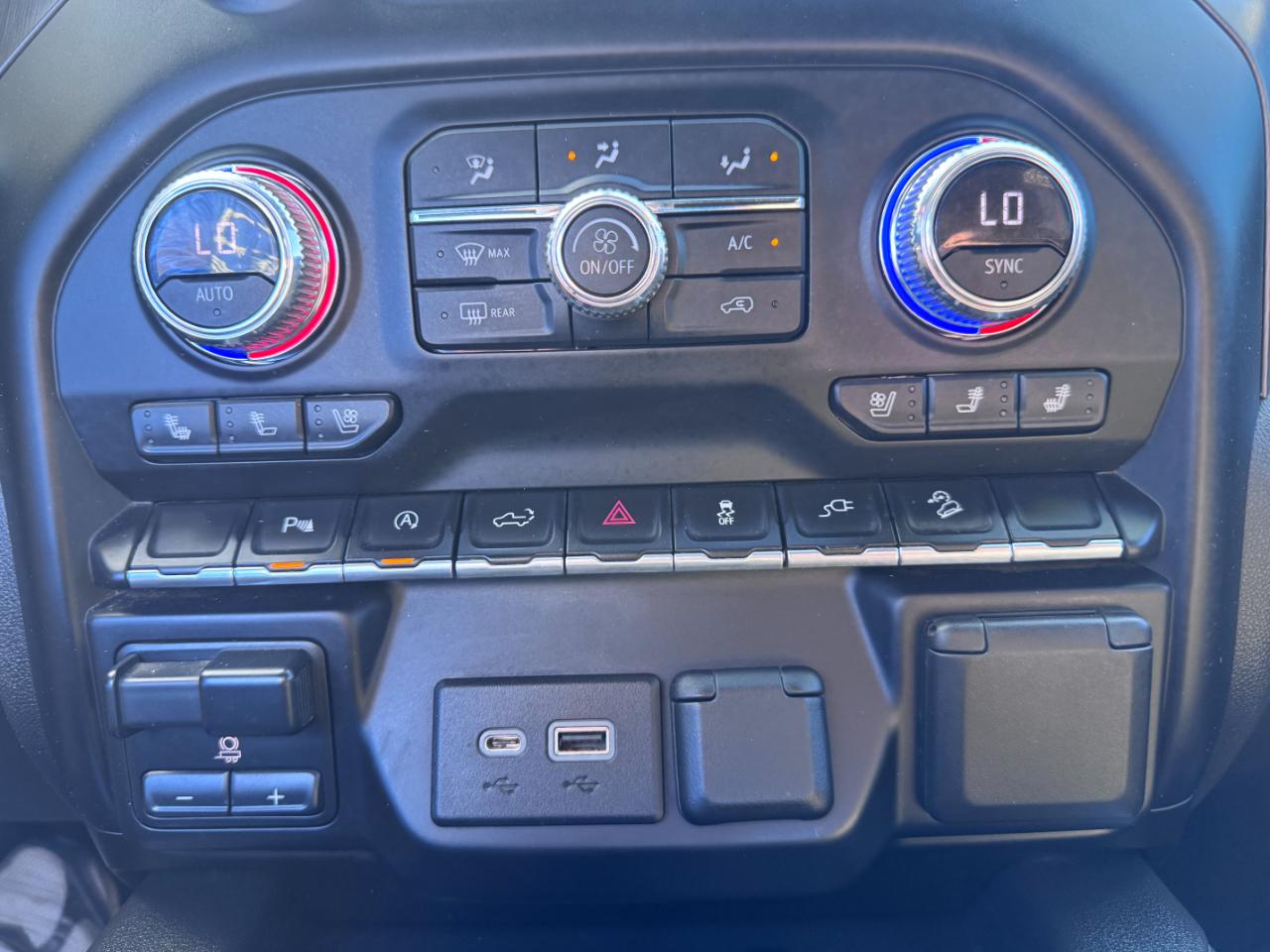 GMC Sierra 1500 4WD Crew Cab 147" AT4 2020