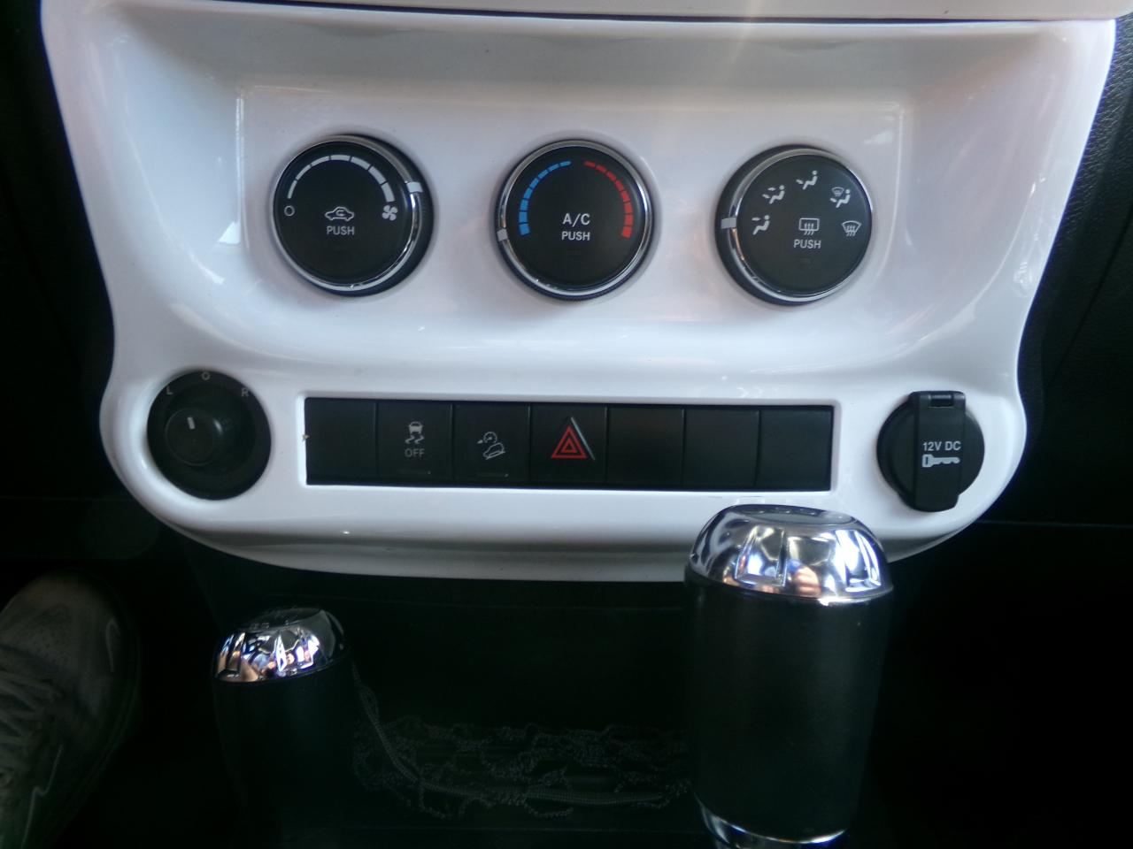 Jeep Wrangler 4WD 2dr Sport 2013