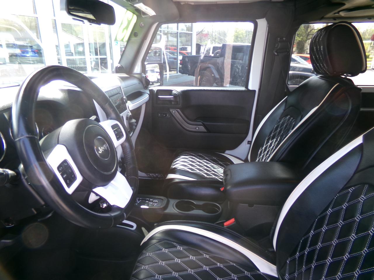 Jeep Wrangler 4WD 2dr Sport 2013