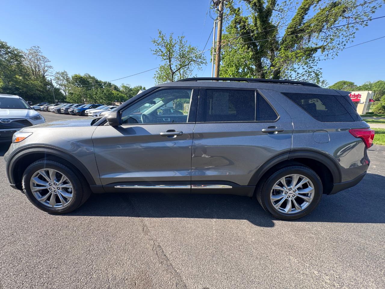 Ford Explorer XLT 4WD 2023