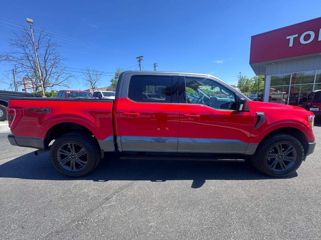 Ford F-150 XL 4WD SuperCrew 5.5' Box 2023