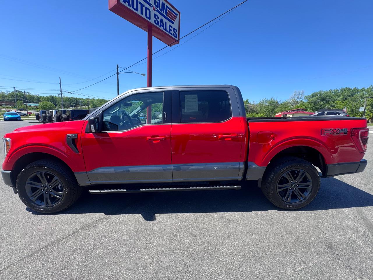 Ford F-150 XL 4WD SuperCrew 5.5' Box 2023