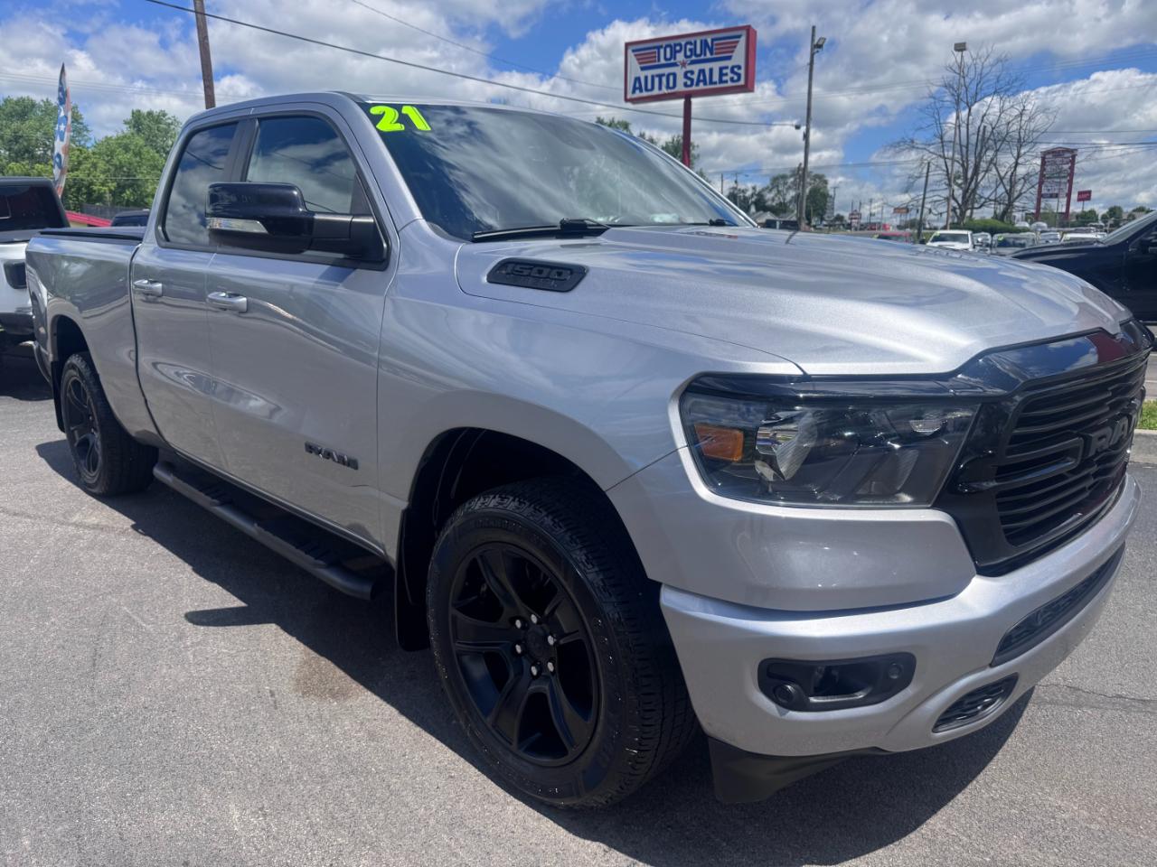RAM 1500 Big Horn 4x4 Quad Cab 6'4" Box 2021
