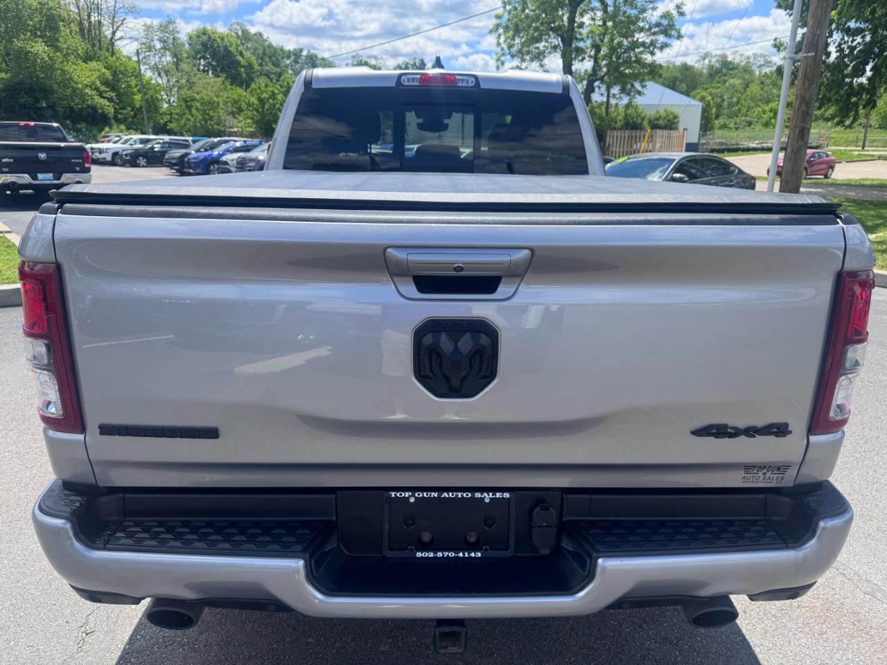 RAM 1500 Big Horn 4x4 Quad Cab 6'4" Box 2021