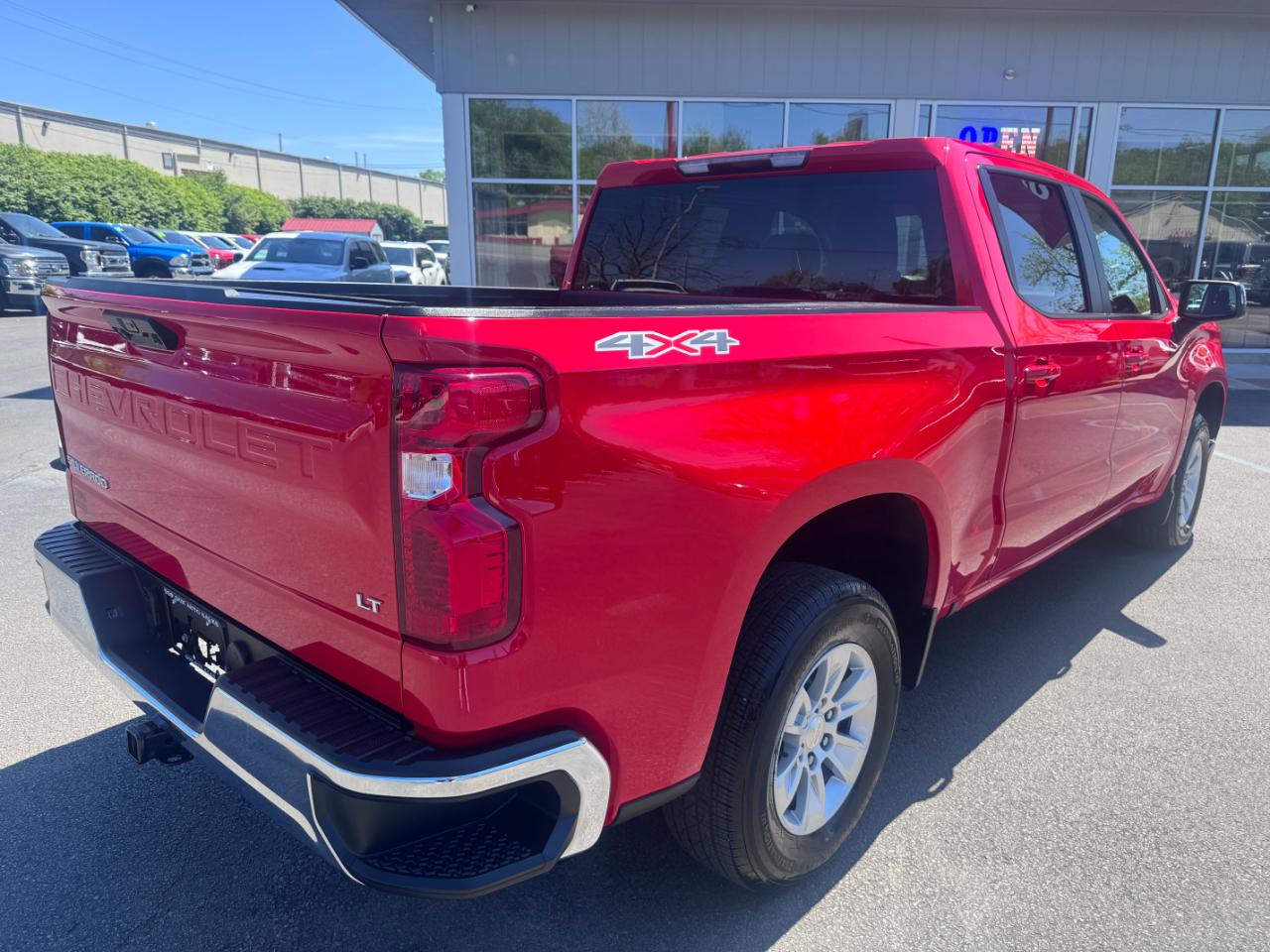Chevrolet Silverado 1500 4WD Crew Cab 147" LT w/1LT 2023