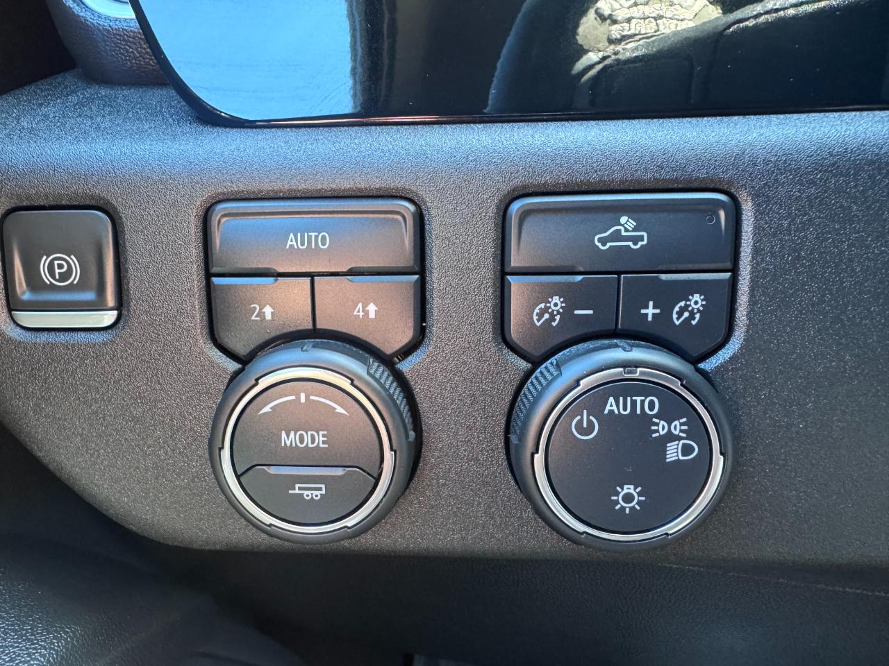 Chevrolet Silverado 1500 4WD Crew Cab 147" LT w/1LT 2023