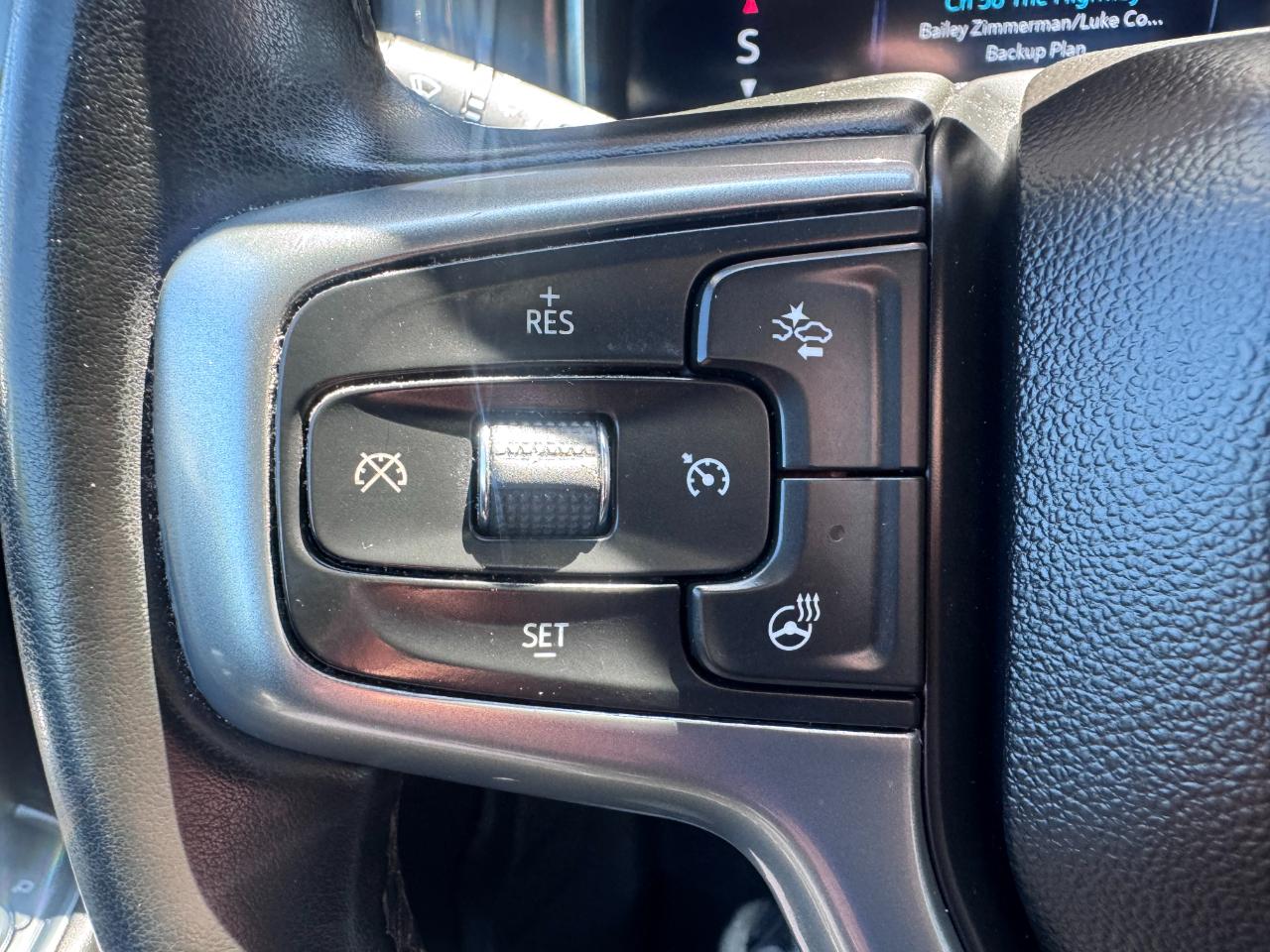 Chevrolet Silverado 1500 4WD Crew Cab 147" LT w/1LT 2023