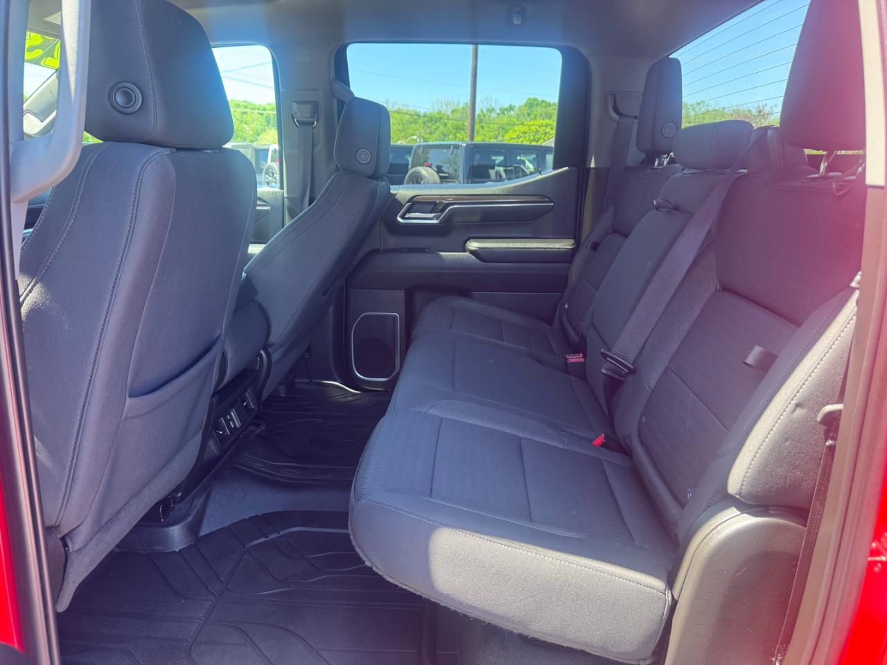 Chevrolet Silverado 1500 4WD Crew Cab 147" LT w/1LT 2023