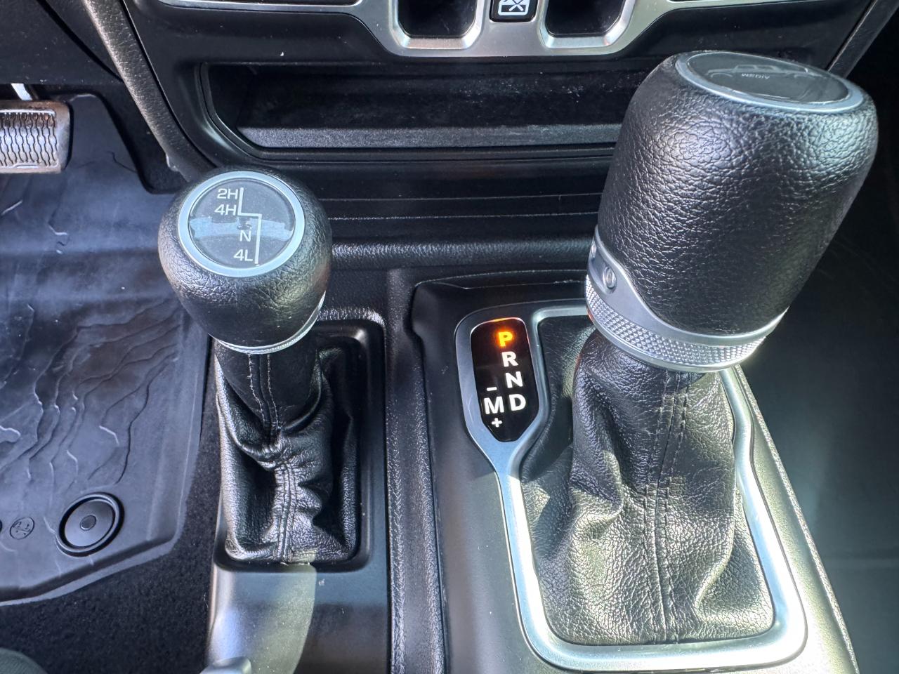 Jeep Gladiator Willys 4x4 2021