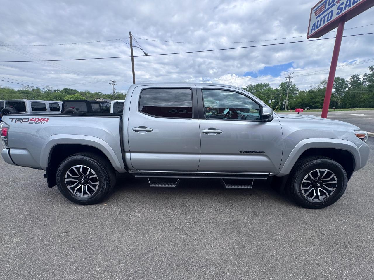 Toyota Tacoma 4WD SR Double Cab 5' Bed V6 AT (Natl) 2023