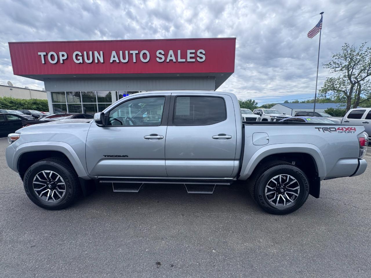 Toyota Tacoma 4WD SR Double Cab 5' Bed V6 AT (Natl) 2023