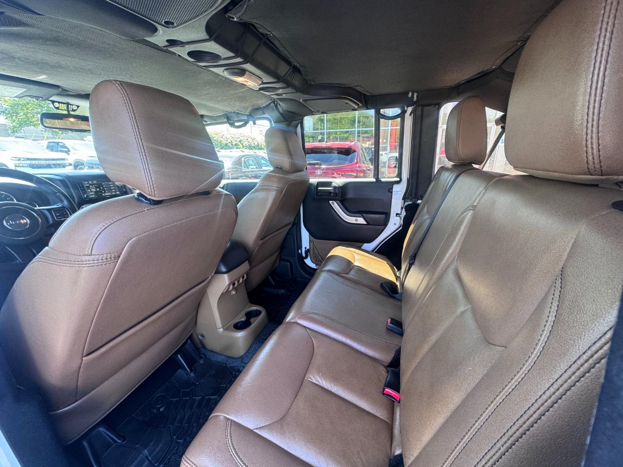 Jeep Wrangler Unlimited 4WD 4dr Sahara 2015