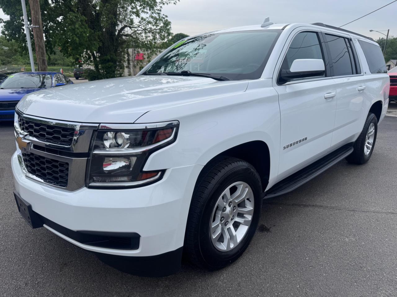 Chevrolet Suburban 4WD 4dr LT 2020