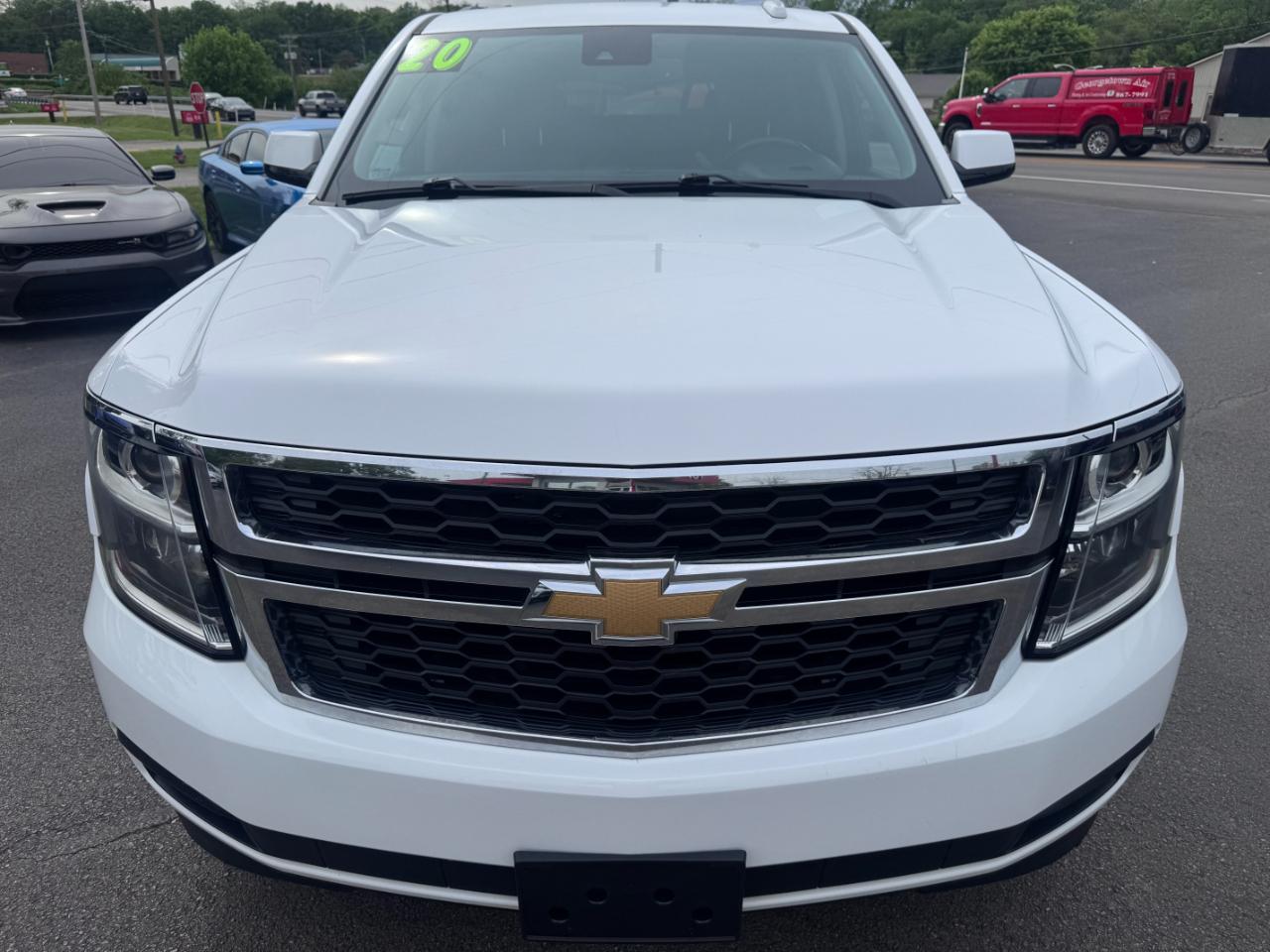 Chevrolet Suburban 4WD 4dr LT 2020