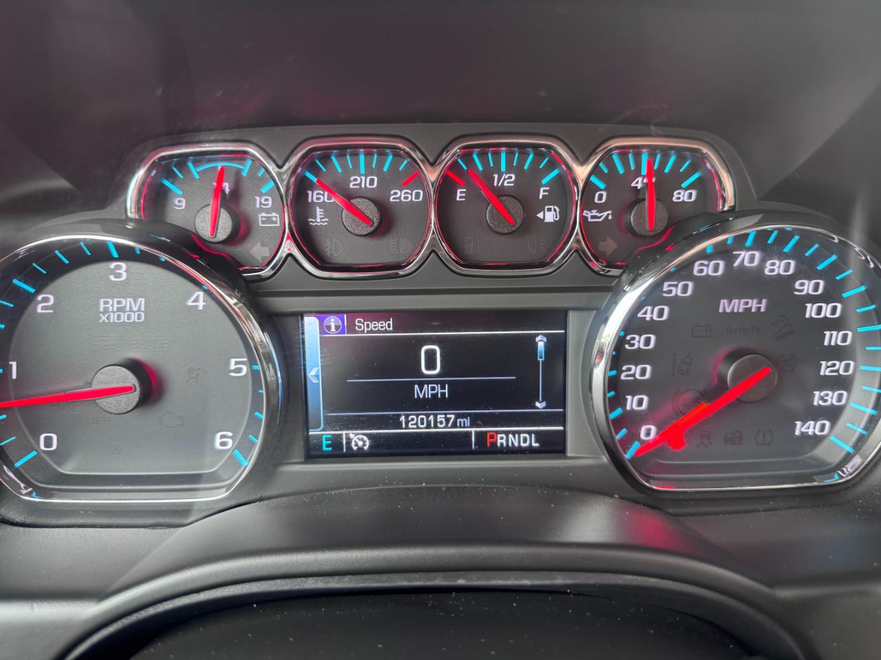 Chevrolet Suburban 4WD 4dr LT 2020