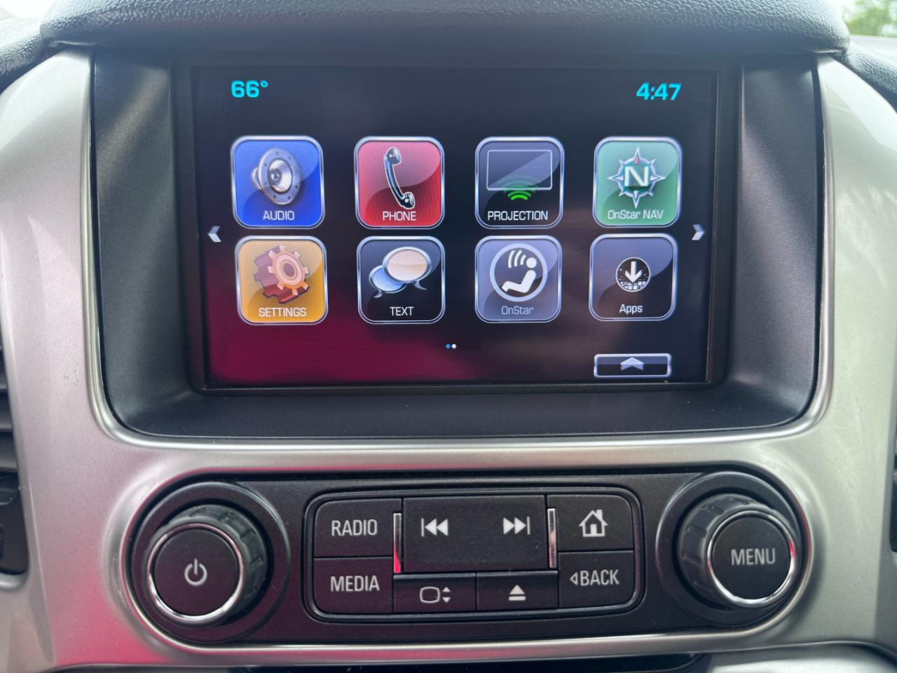 Chevrolet Suburban 4WD 4dr LT 2020
