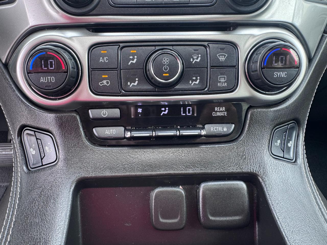 Chevrolet Suburban 4WD 4dr LT 2020