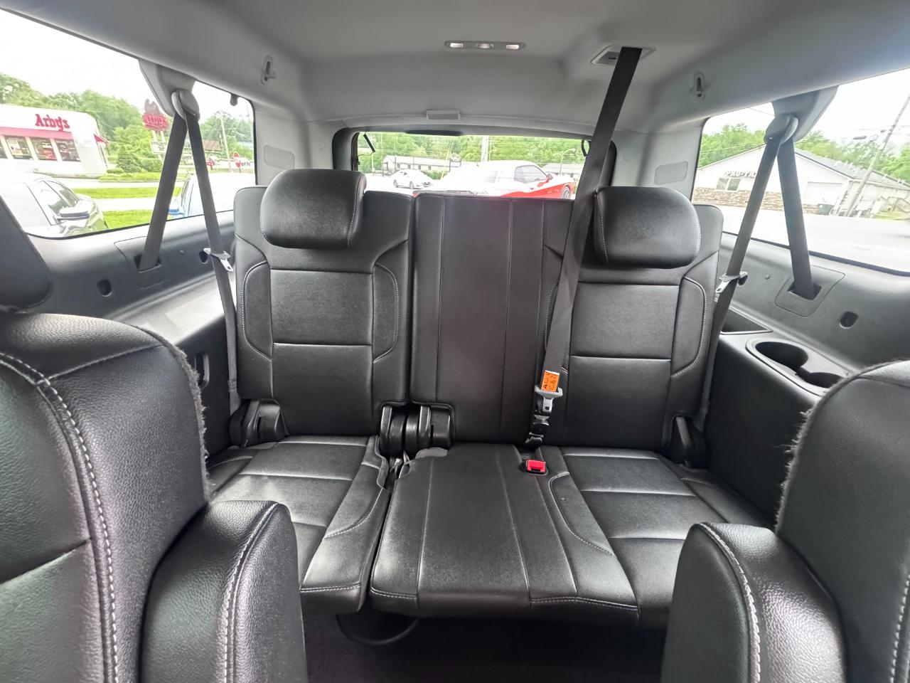 Chevrolet Suburban 4WD 4dr LT 2020