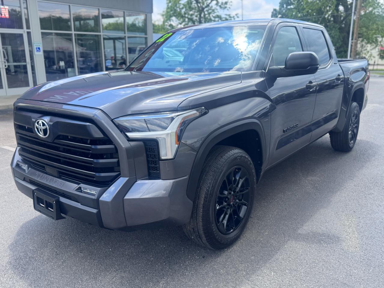 Toyota Tundra 2WD SR5 CrewMax 5.5' Bed (Natl) 2022
