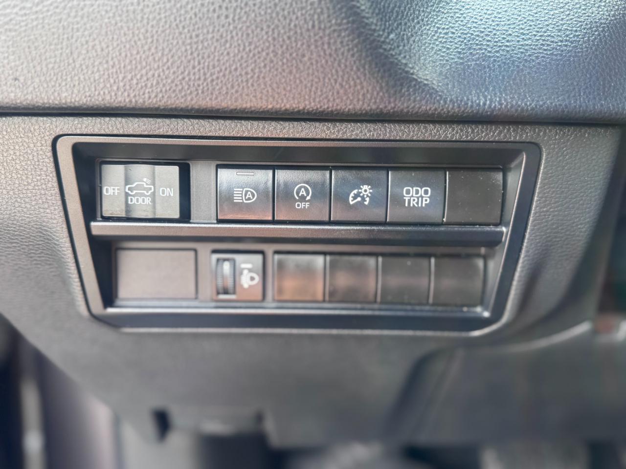 Toyota Tundra 2WD SR5 CrewMax 5.5' Bed (Natl) 2022