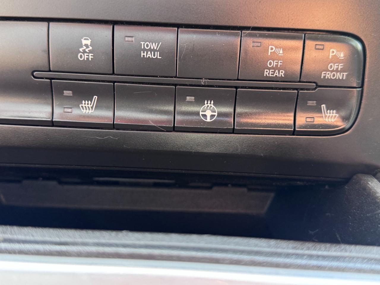 RAM 1500 Big Horn 4x4 Crew Cab 5'7" Box 2018