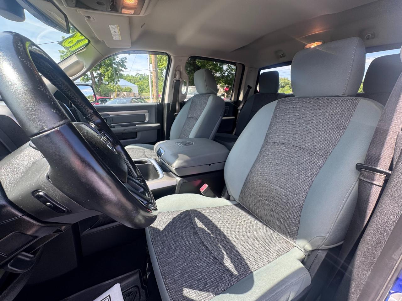 RAM 1500 Big Horn 4x4 Crew Cab 5'7" Box 2018