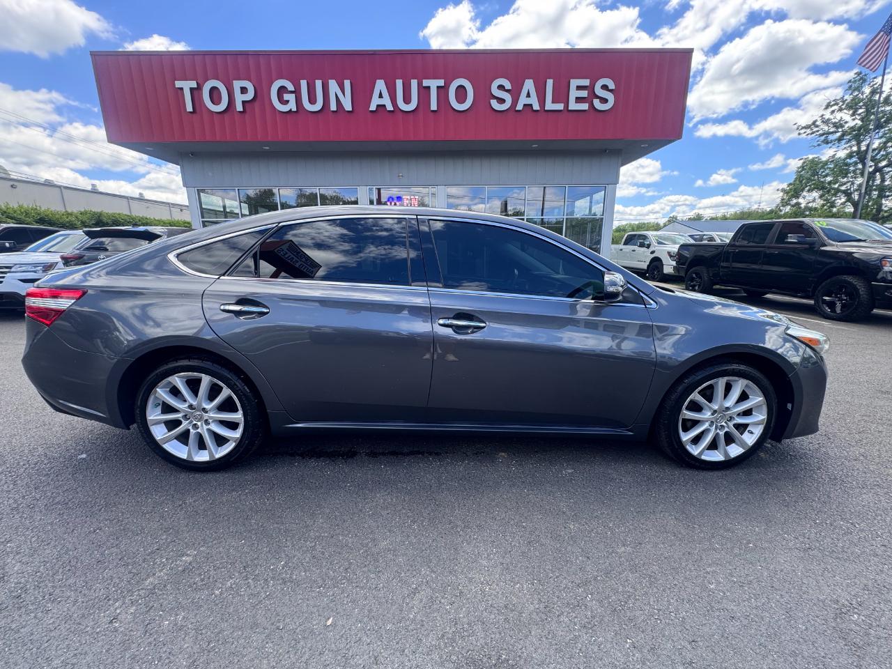 Toyota Avalon 4dr Sdn XLE (Natl) 2013