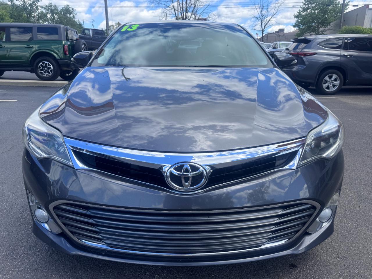 Toyota Avalon 4dr Sdn XLE (Natl) 2013