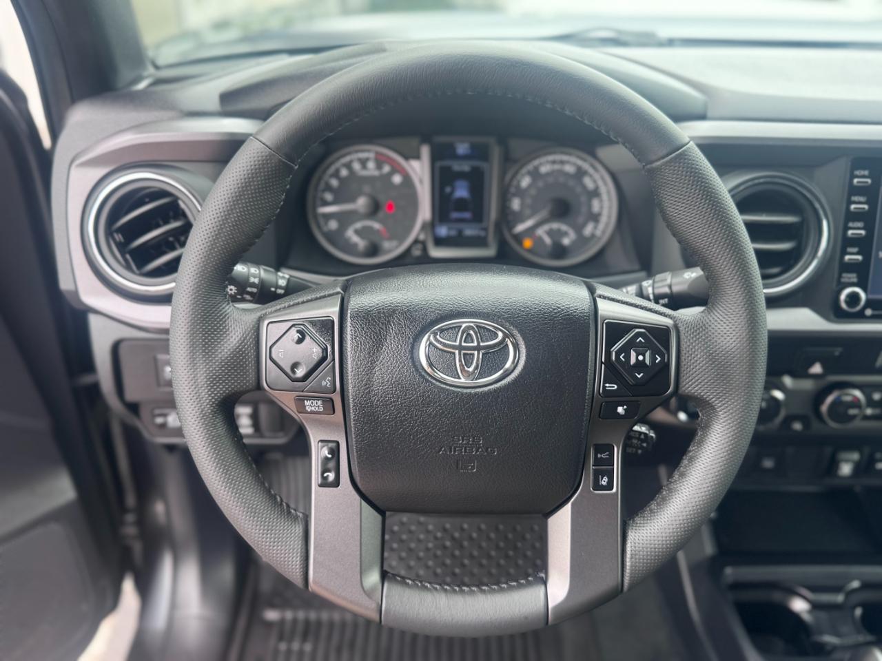 Toyota Tacoma 4WD SR Double Cab 5' Bed V6 AT (Natl) 2023