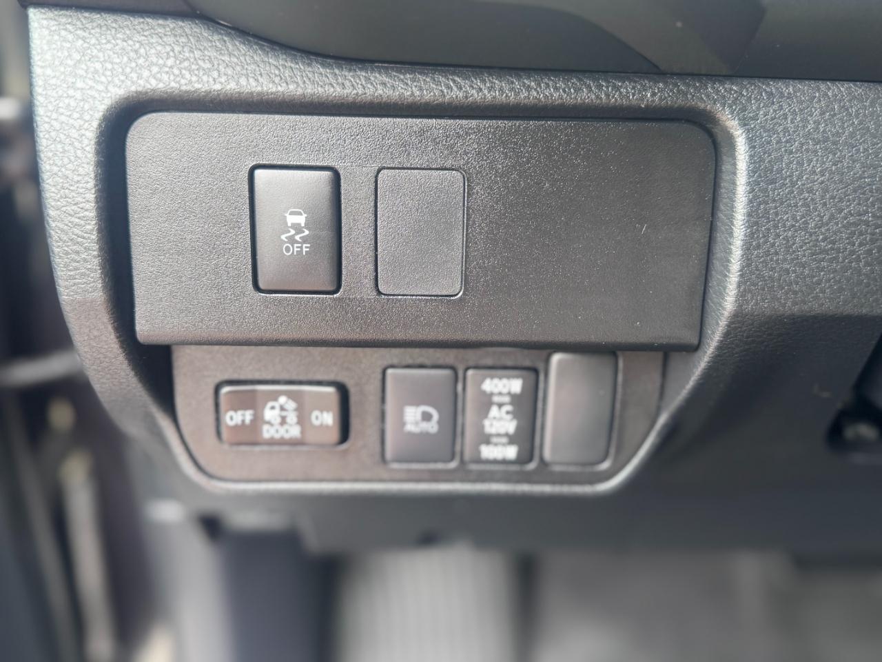 Toyota Tacoma 4WD SR Double Cab 5' Bed V6 AT (Natl) 2023