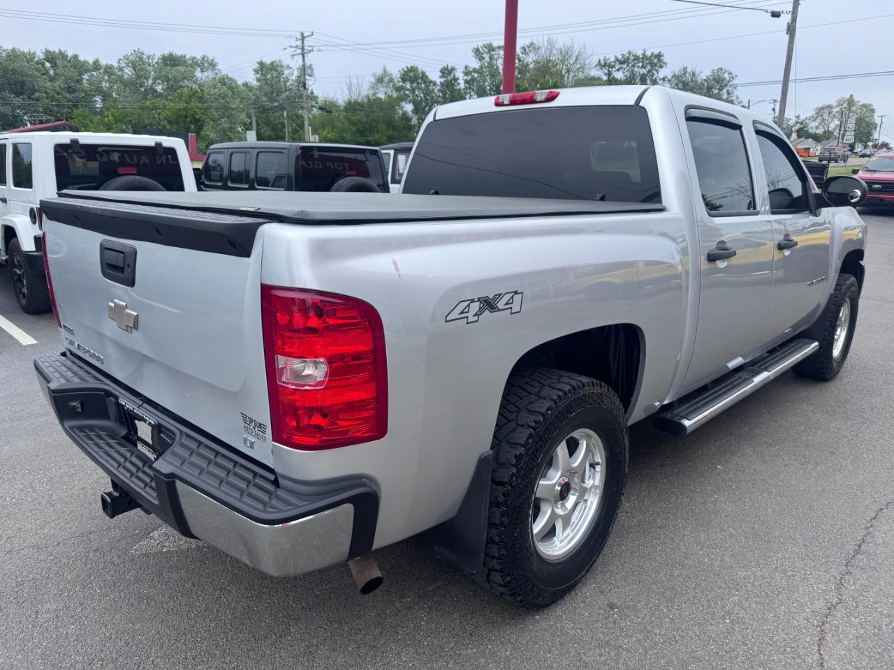 Chevrolet Silverado 1500 4WD Crew Cab 143.5" LT 2012