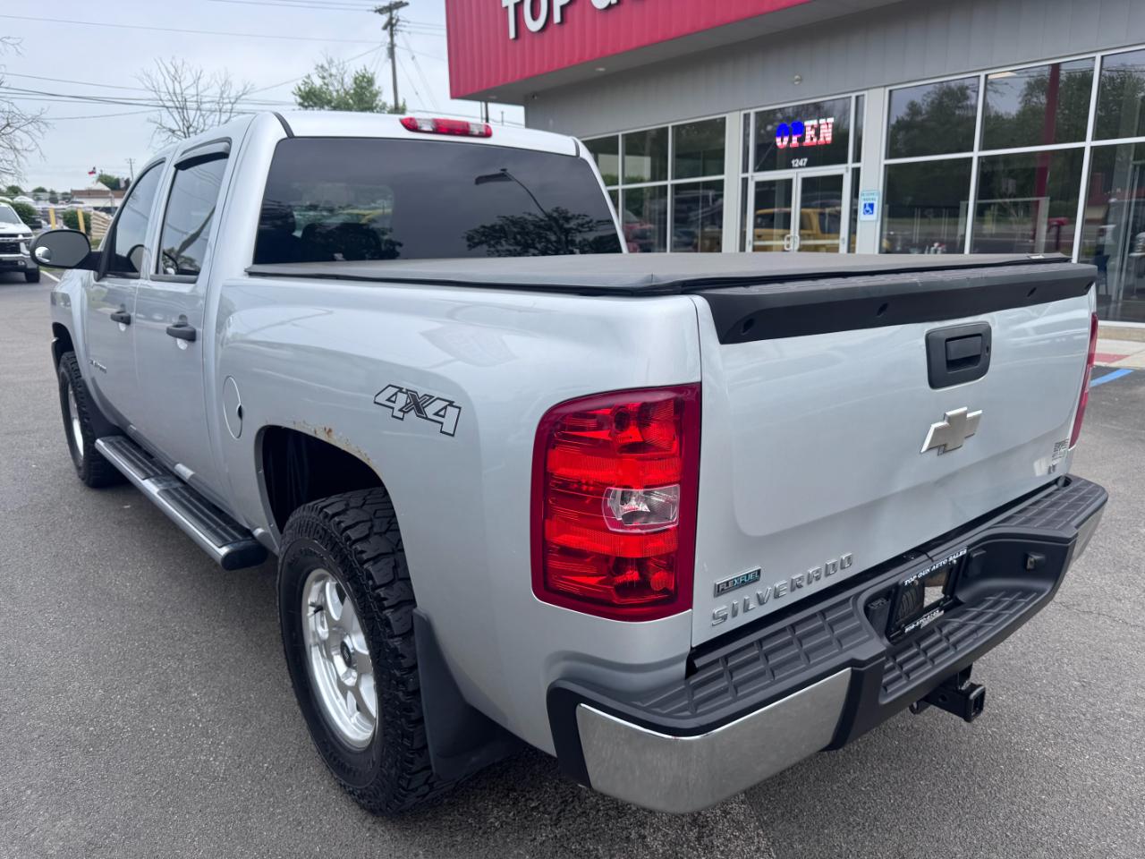 Chevrolet Silverado 1500 4WD Crew Cab 143.5" LT 2012