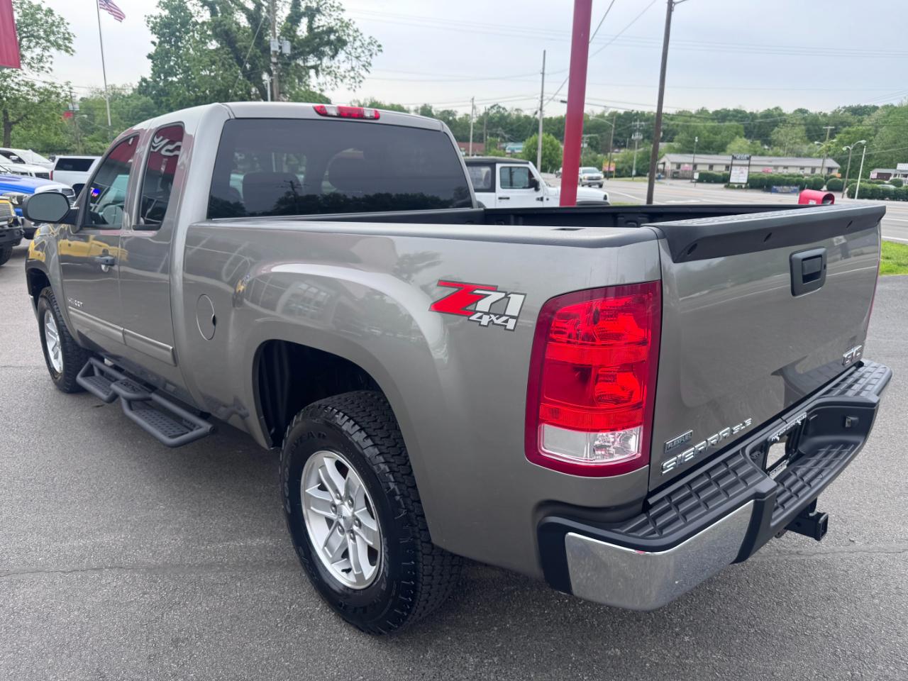 GMC Sierra 1500 4WD Ext Cab 143.5" SLE 2012