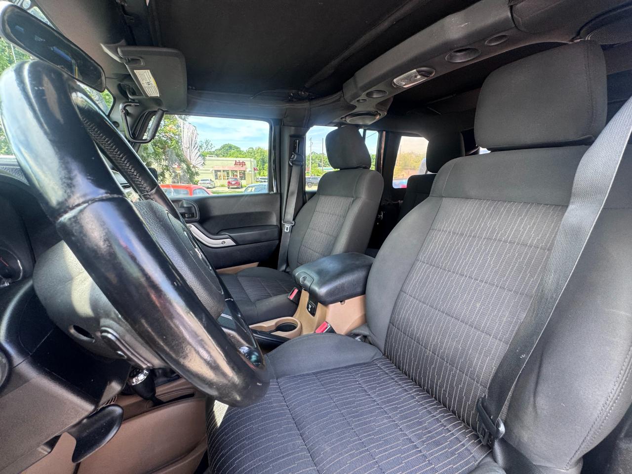 Jeep Wrangler Unlimited 4WD 4dr Rubicon 2011