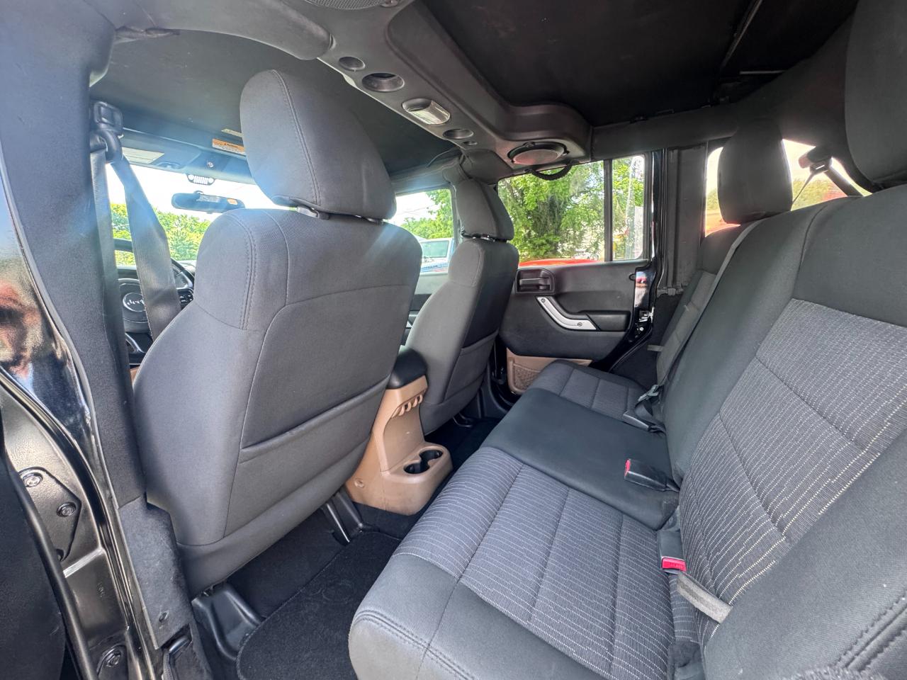 Jeep Wrangler Unlimited 4WD 4dr Rubicon 2011