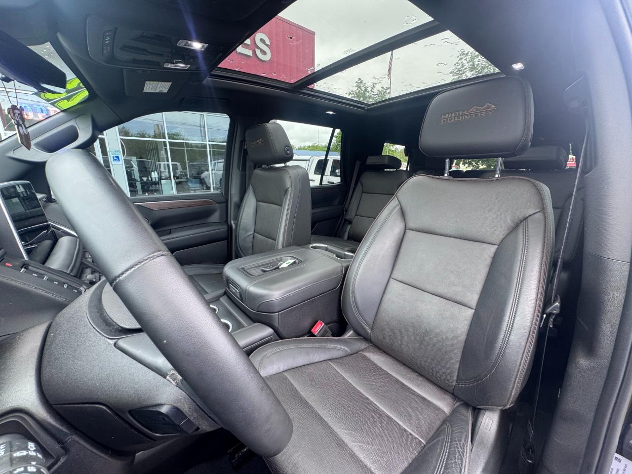 Chevrolet Tahoe 4WD 4dr High Country 2023