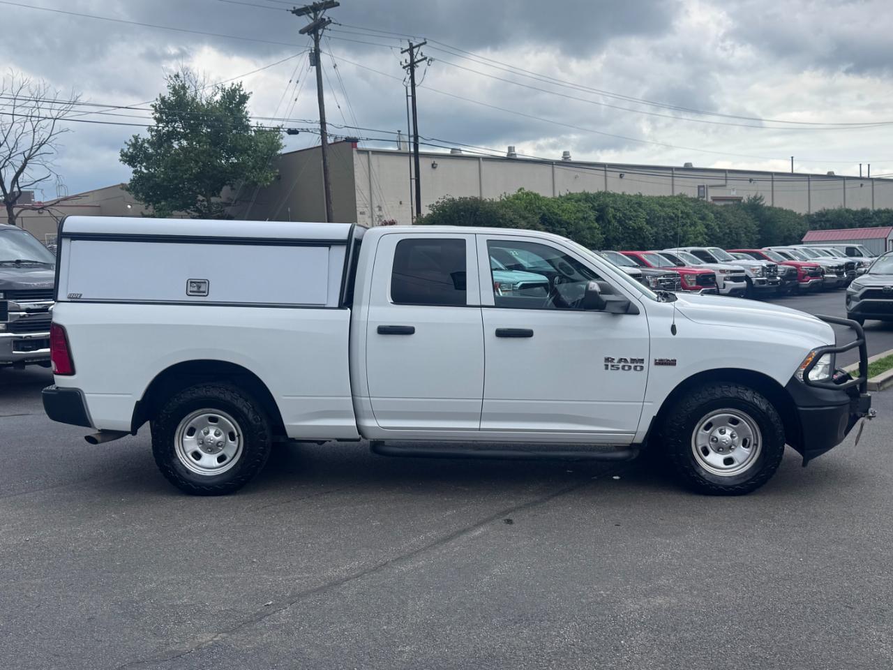 RAM 1500 4WD Quad Cab 140.5" Tradesman 2016