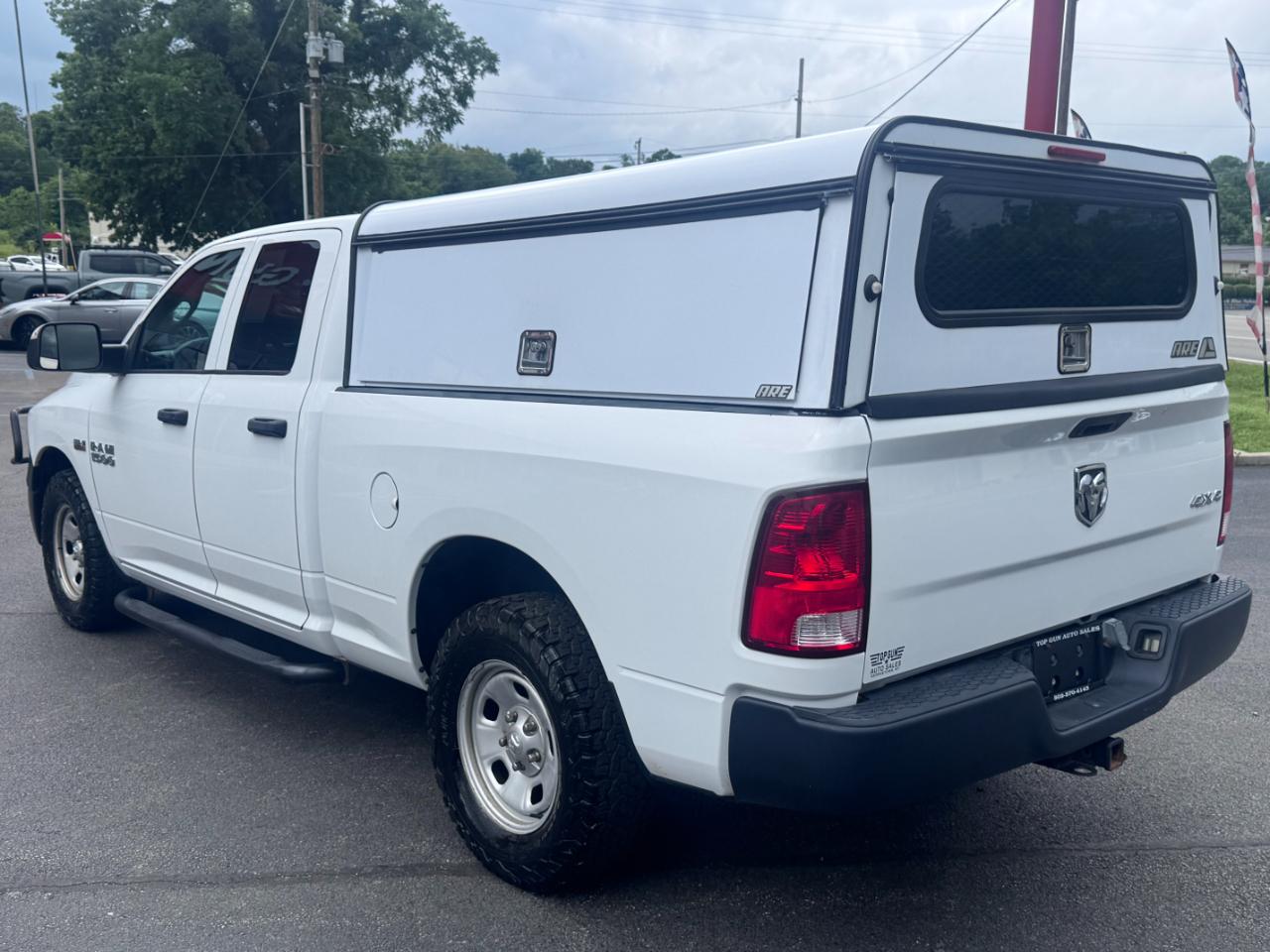 RAM 1500 4WD Quad Cab 140.5" Tradesman 2016