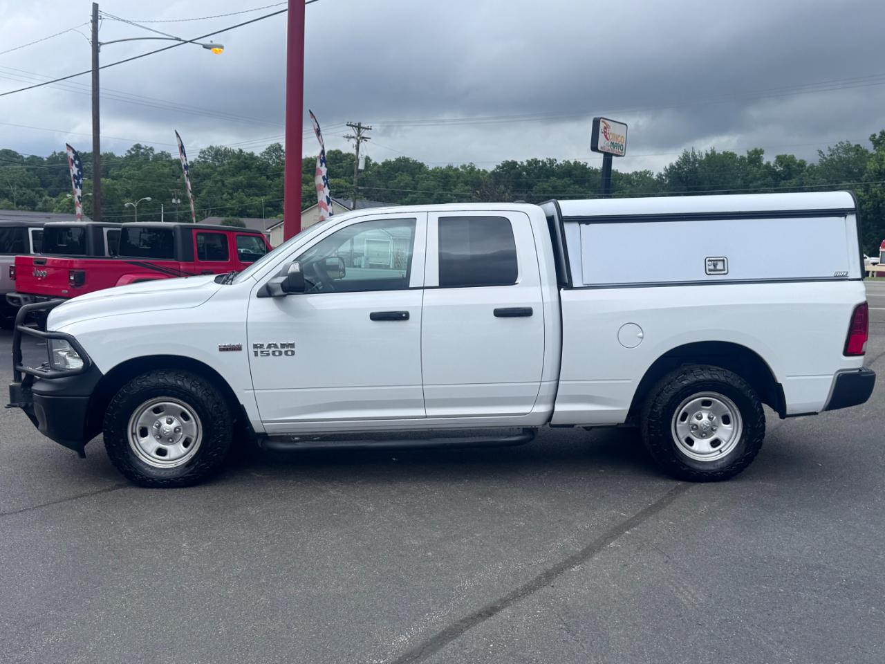 RAM 1500 4WD Quad Cab 140.5" Tradesman 2016