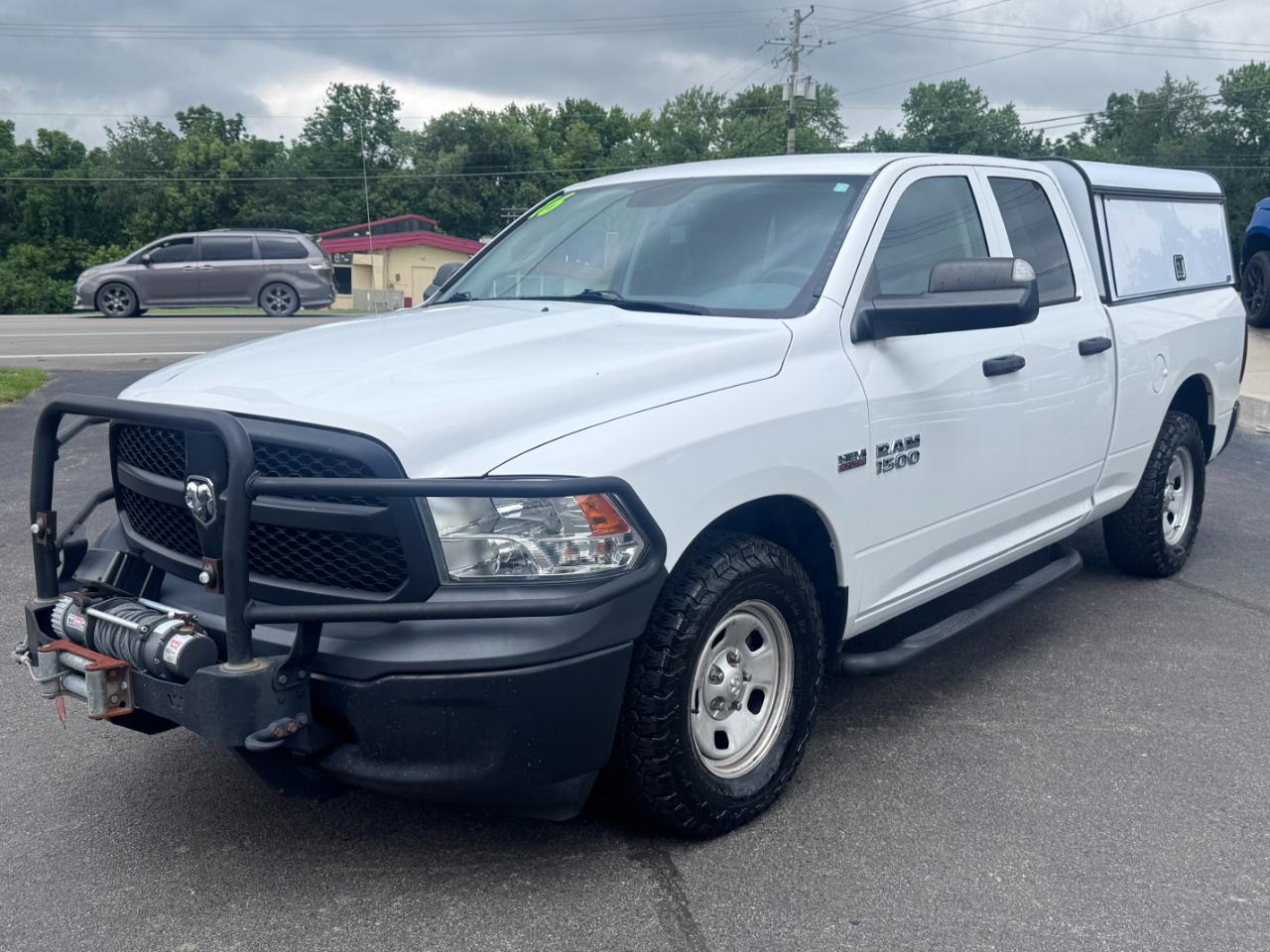 RAM 1500 4WD Quad Cab 140.5" Tradesman 2016