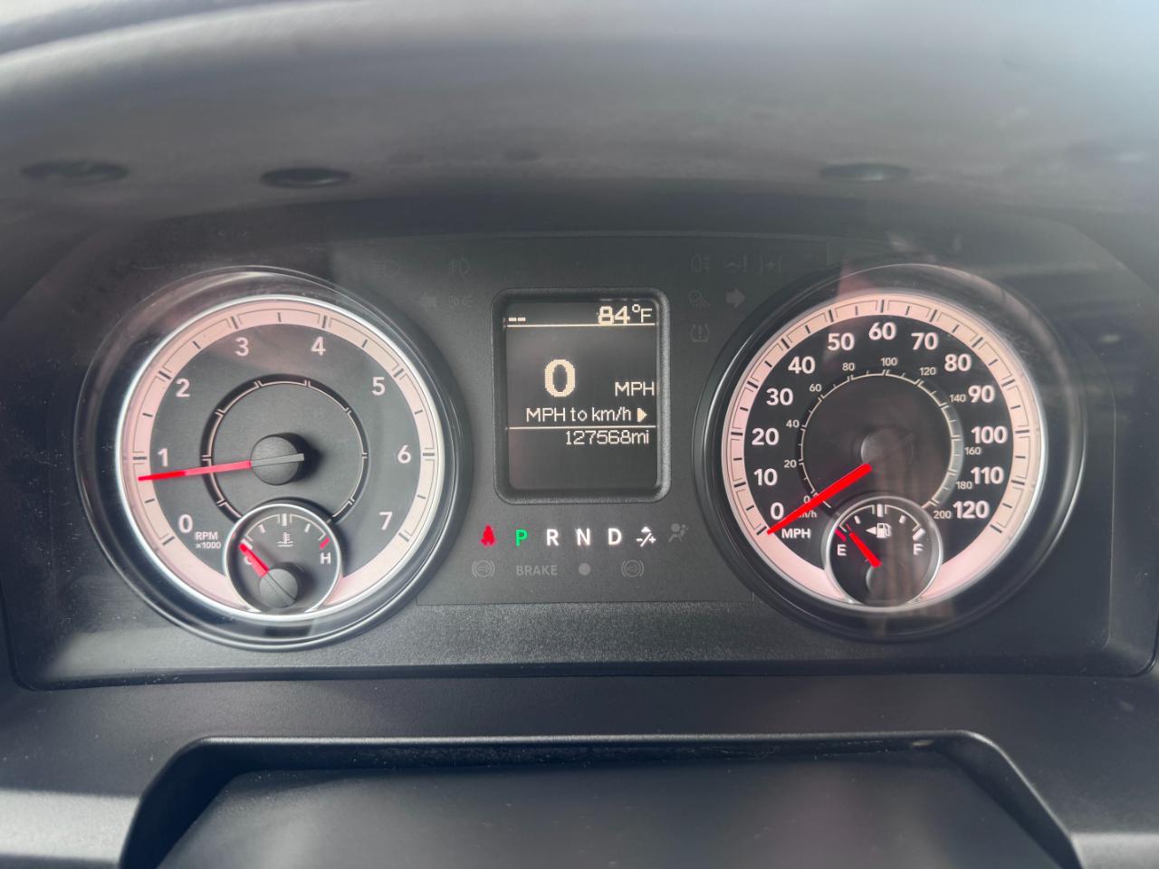 RAM 1500 4WD Quad Cab 140.5" Tradesman 2016