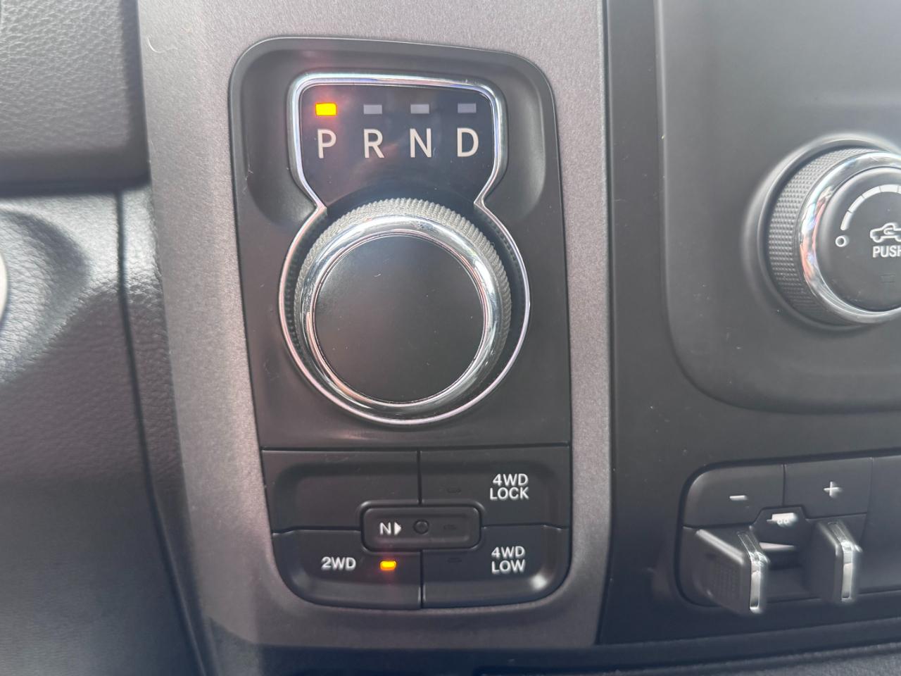 RAM 1500 4WD Quad Cab 140.5" Tradesman 2016